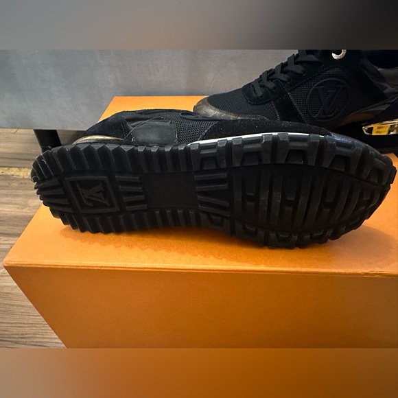 Louis Vuitton runway sneakers size 37 1/2 - Picture 5 of 12